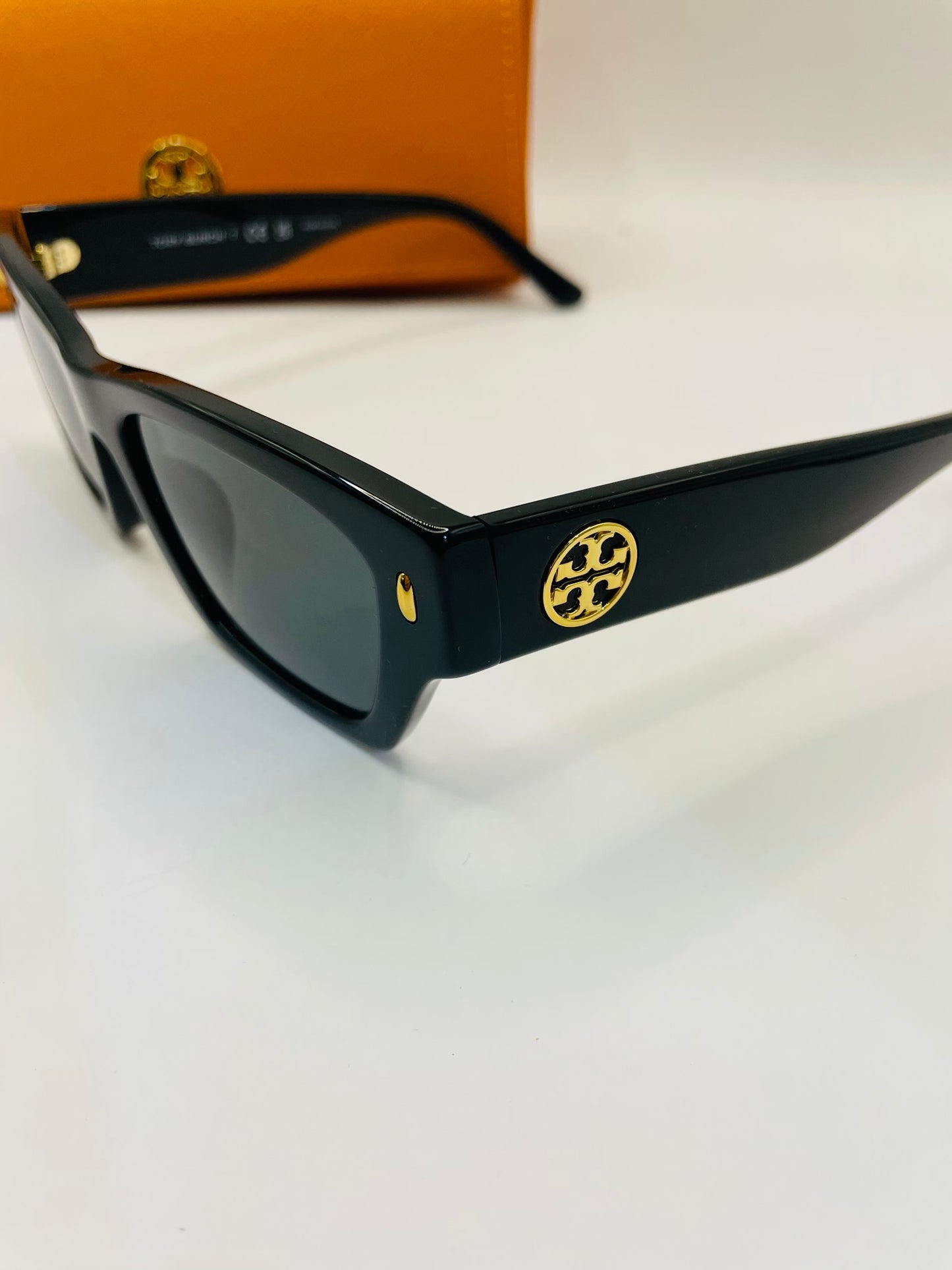 Tory Burch sunglass