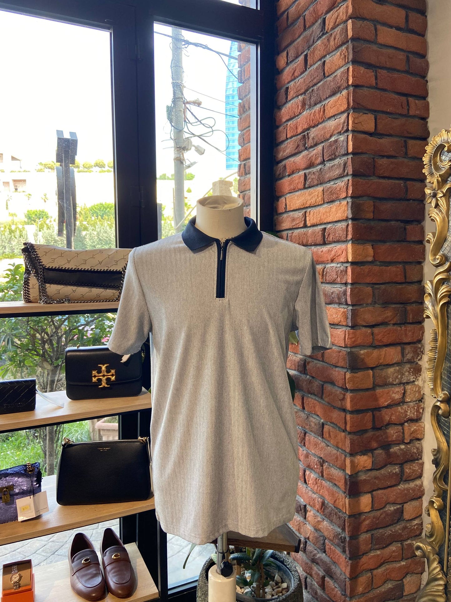 Guide london shirt Size medium
