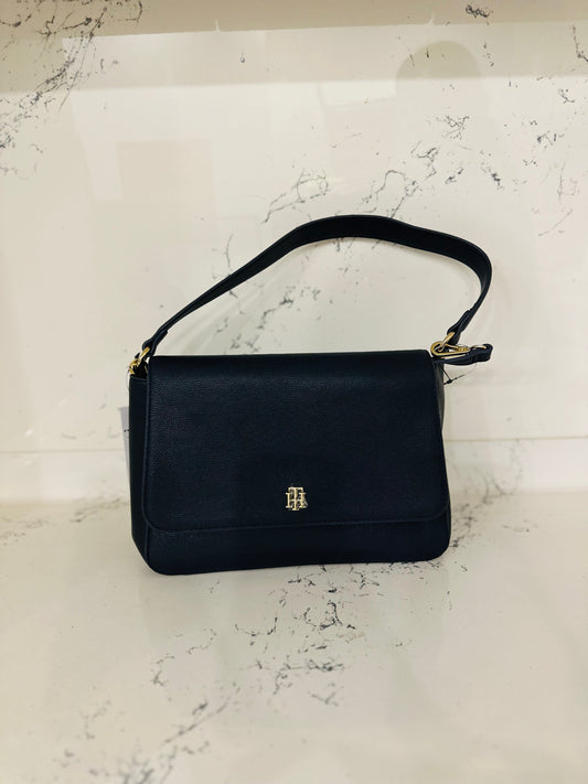 Tommy Hilfiger bag