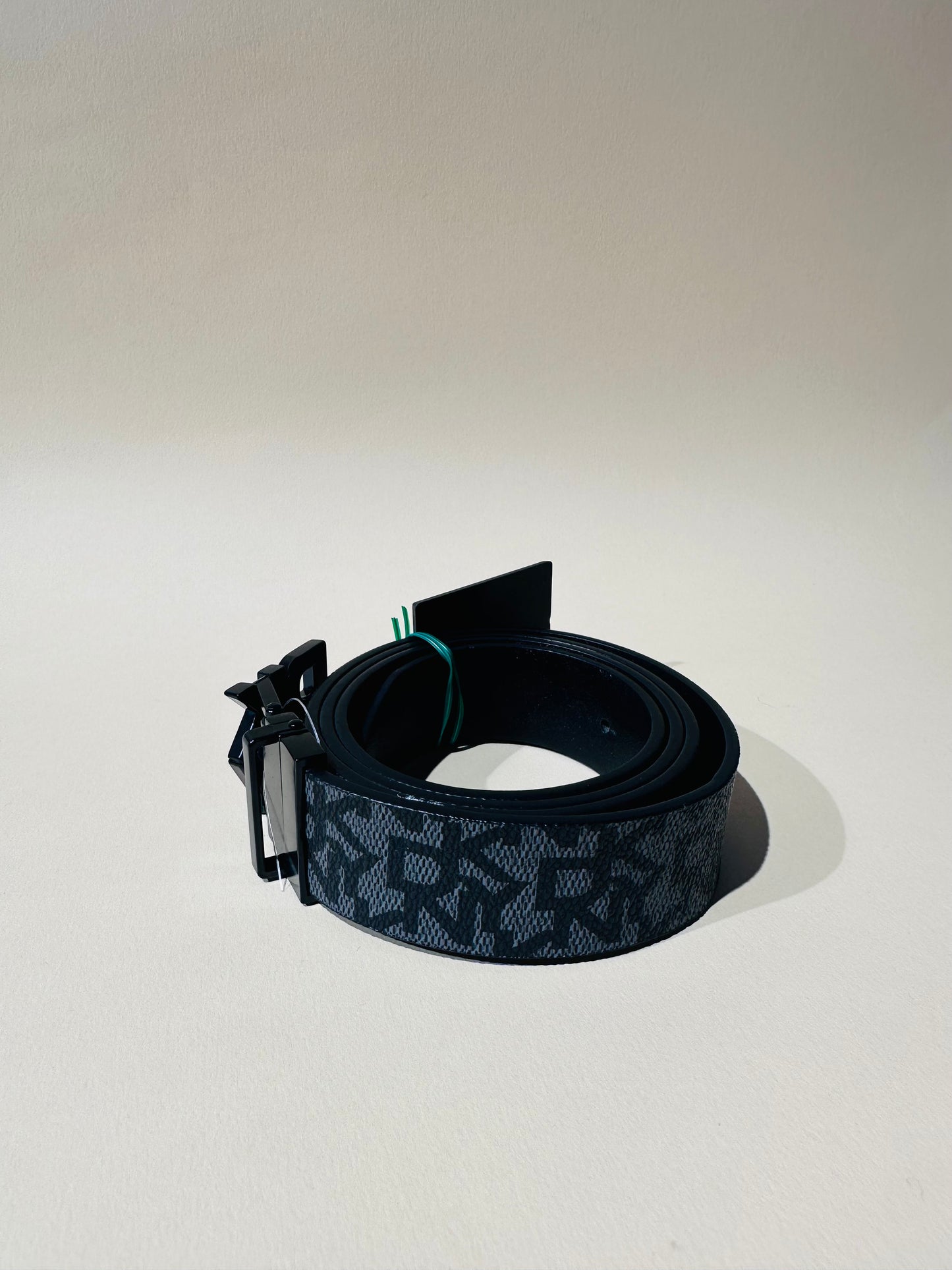 Dkny reversible belt size L/xl