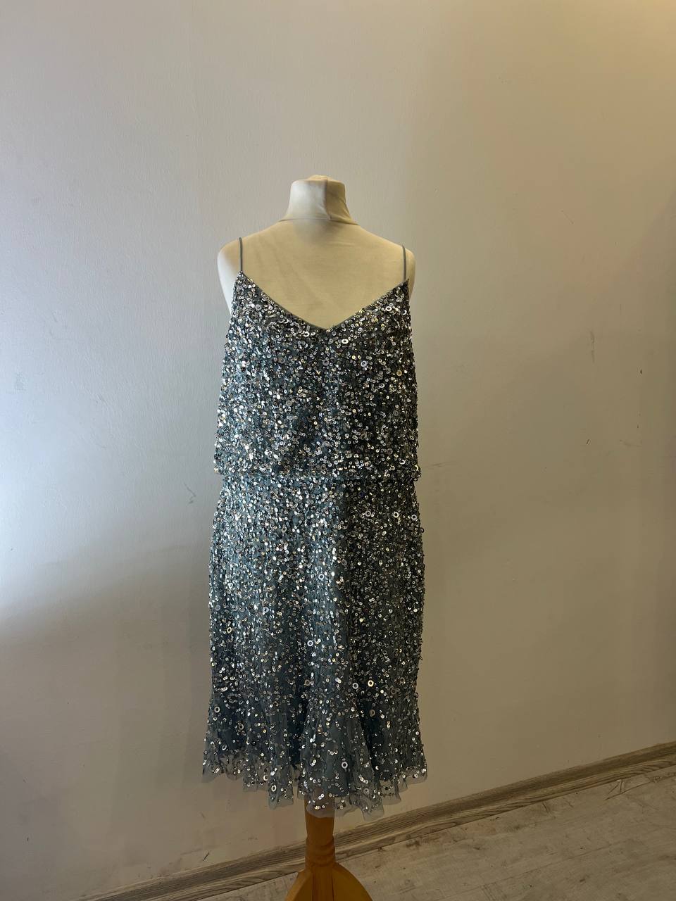 Adrianna papell dress