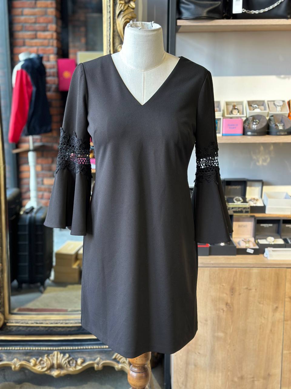 Jessica Howard dress