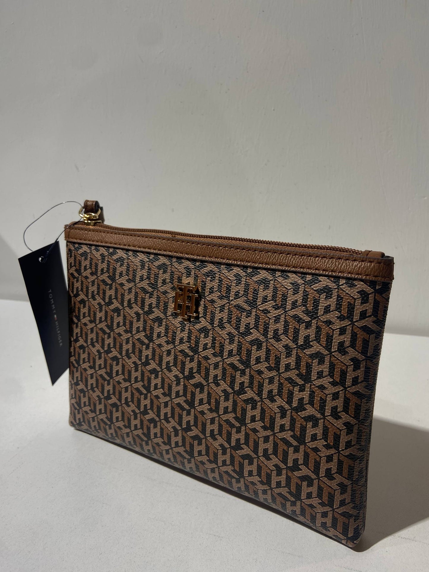 Tommy Hilfiger wallet (hand bag)