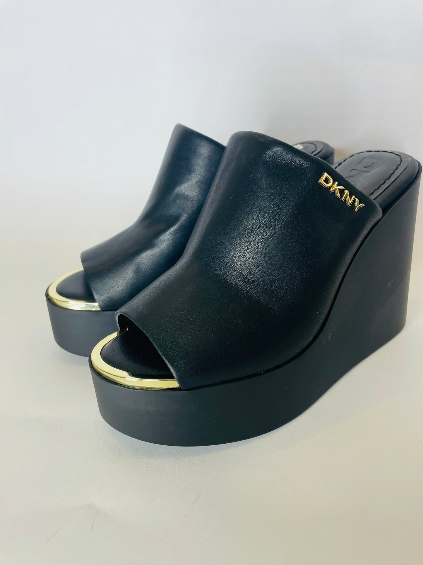 Dkny sandal