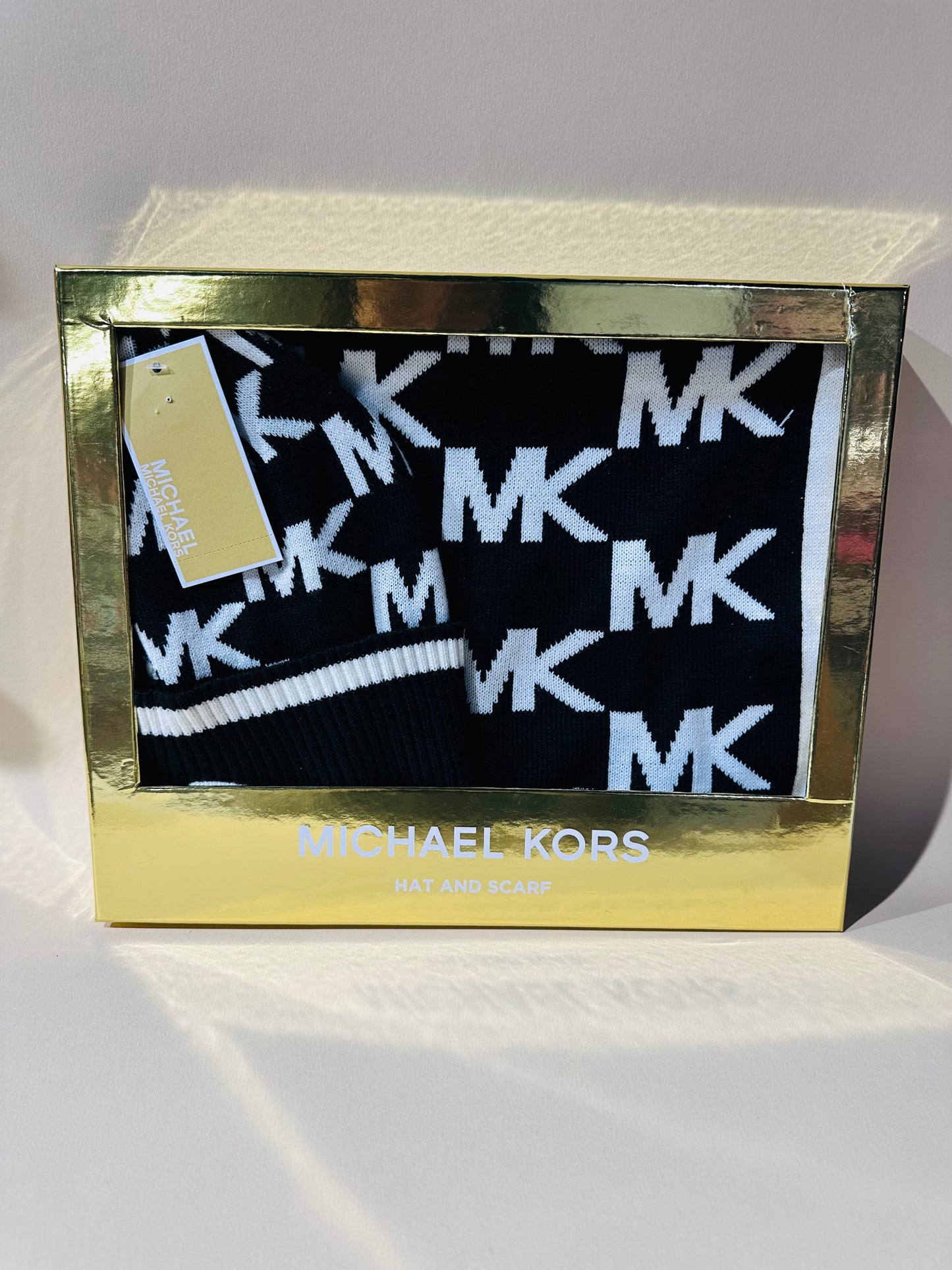 Michael kors hat & scarf set