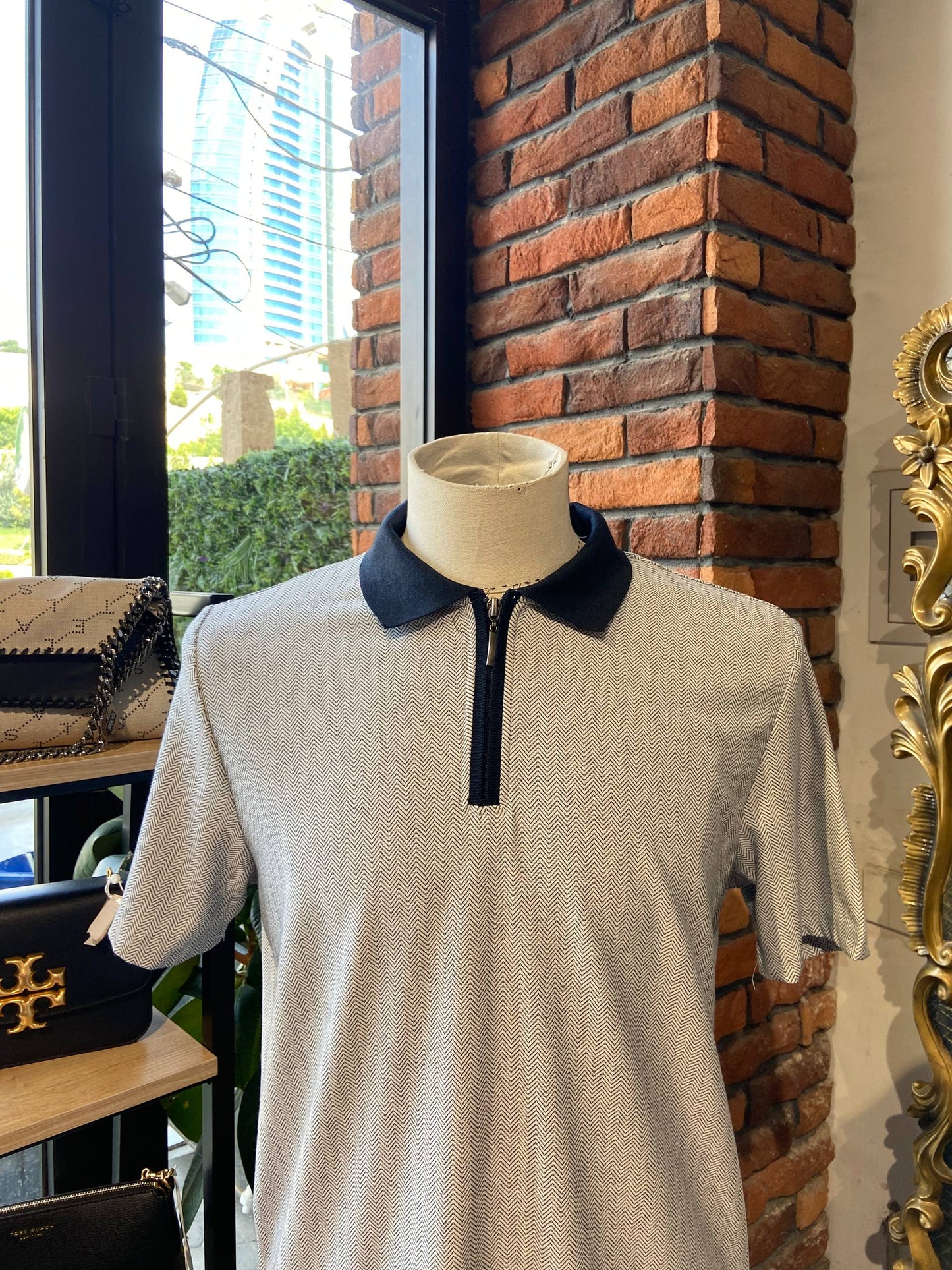 Guide london shirt Size medium