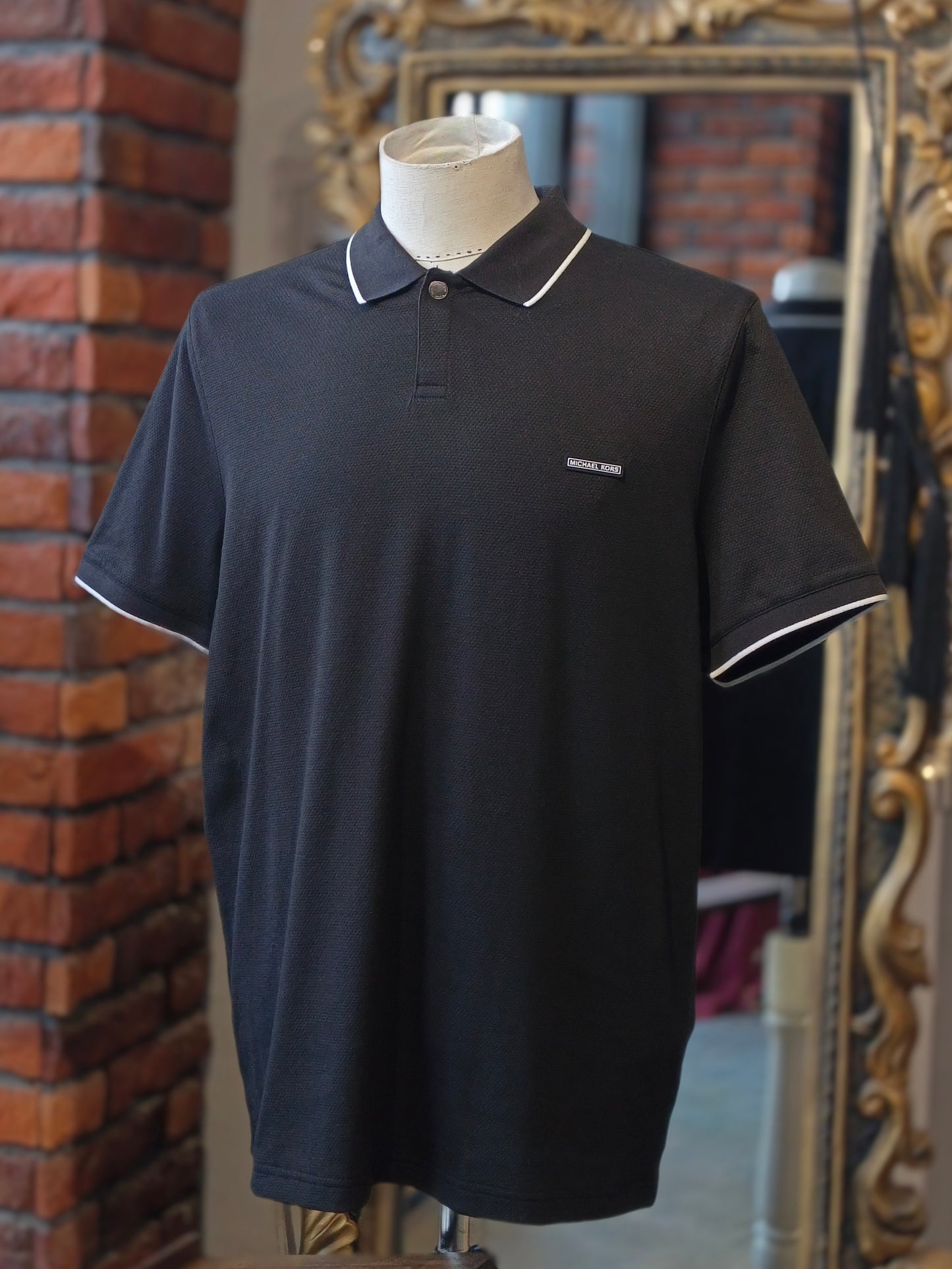 Micheal kors shirt size Large