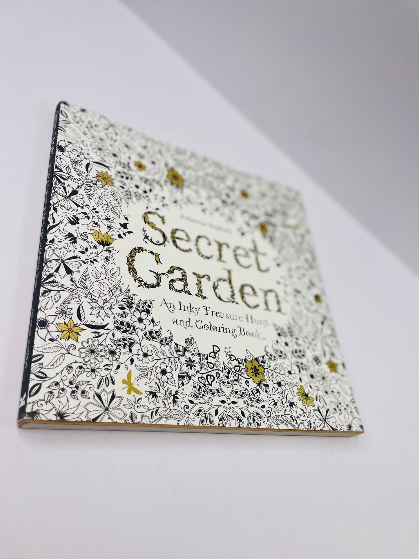 Secret garden    Coloring books