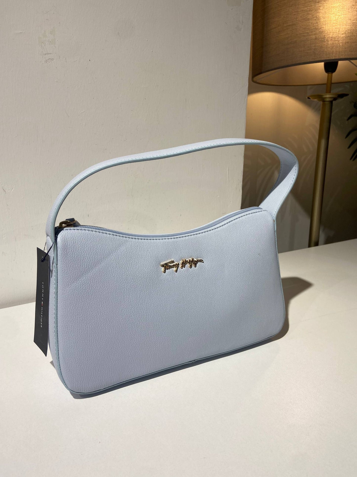 Tommy Hilfiger bag
