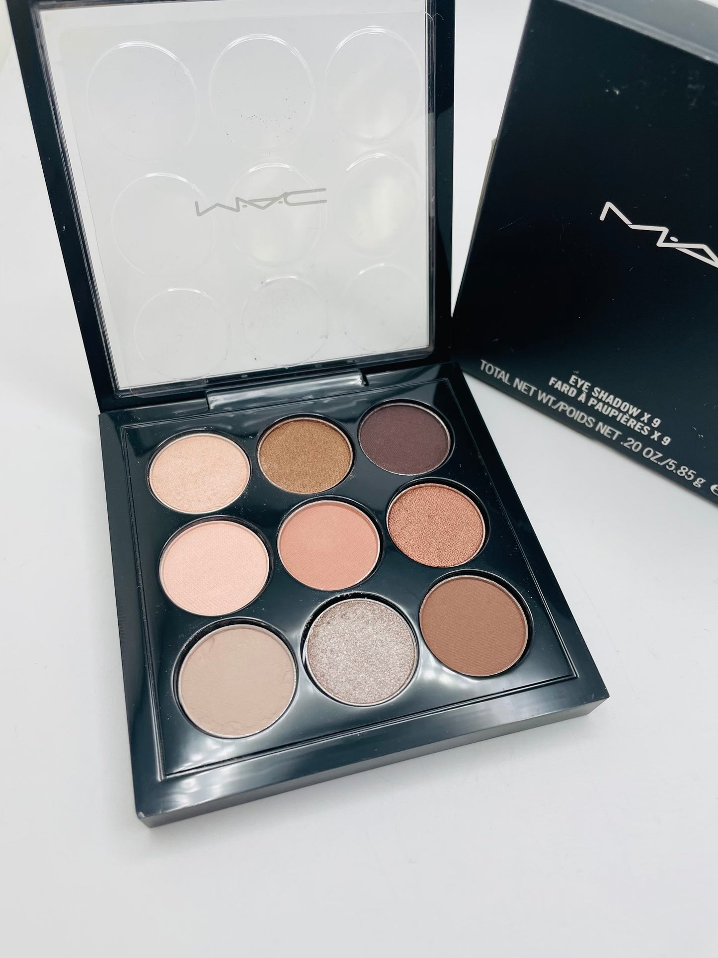Mac  dusky rose times nine eye shadow pallet