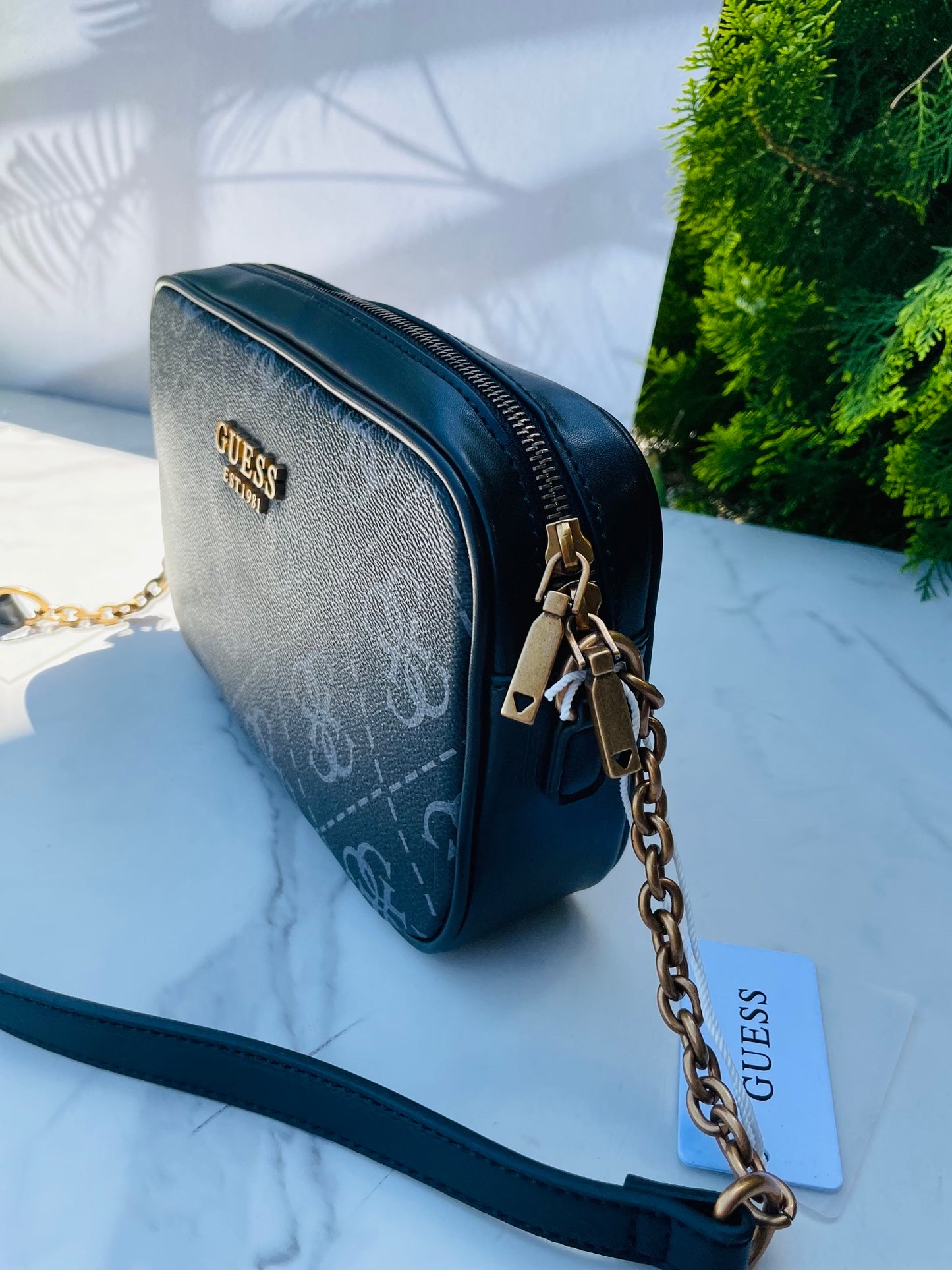 Guess crossbody bag