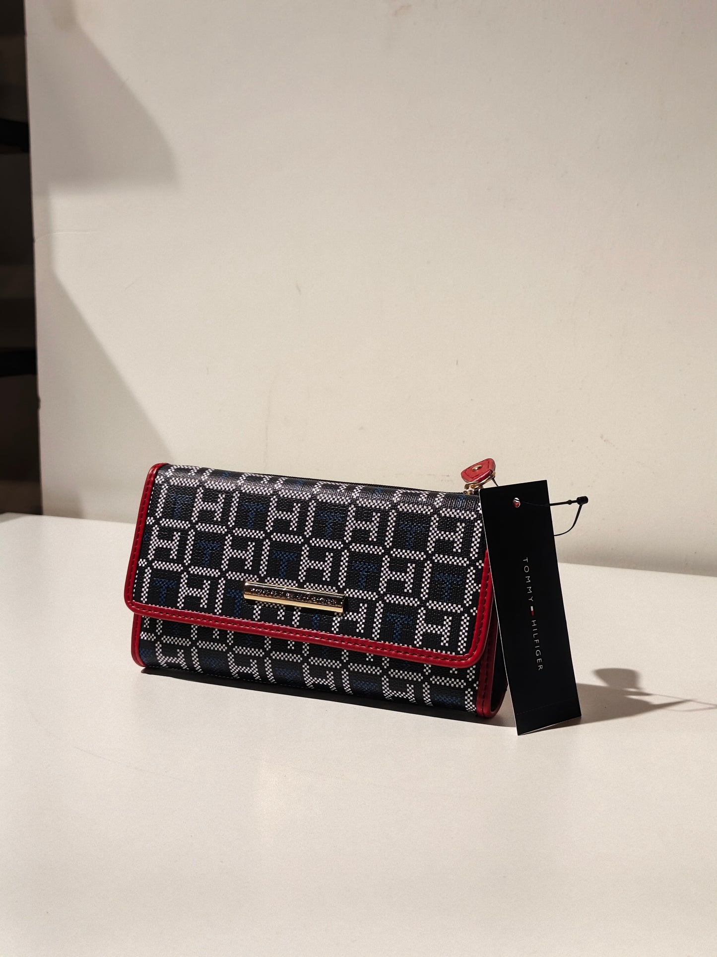 Tommy Hilfiger wallet