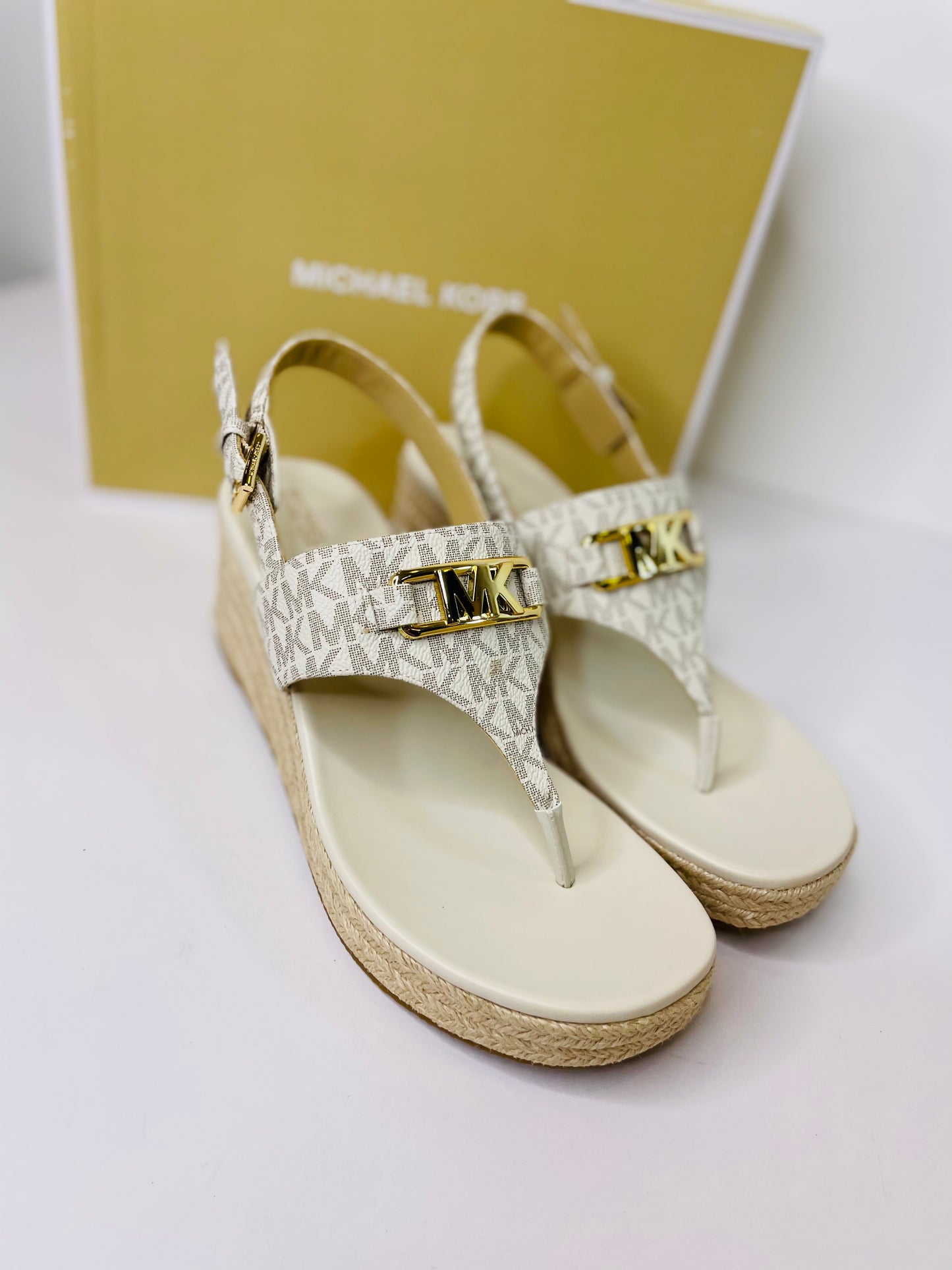 Michael kors sandal