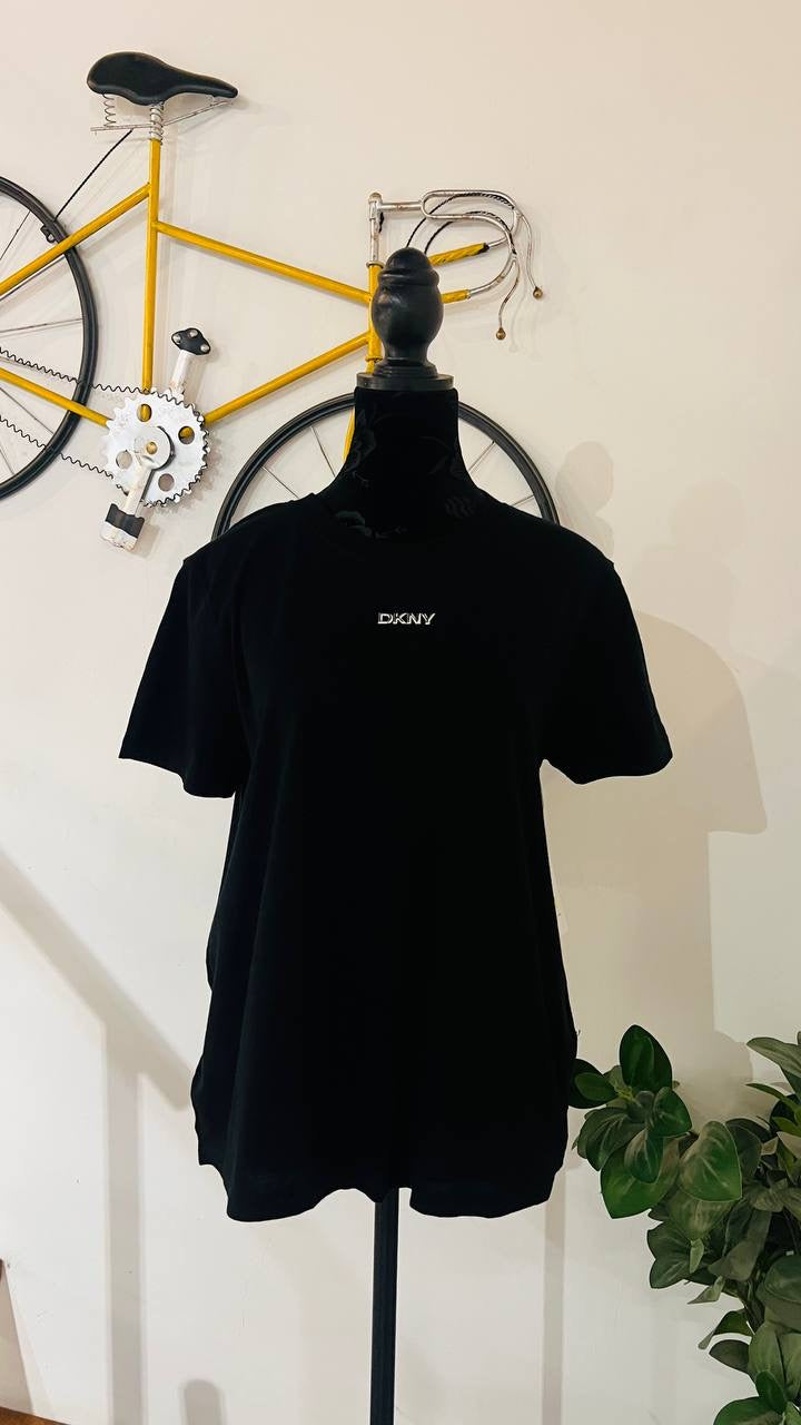 dkny t-shirt size m