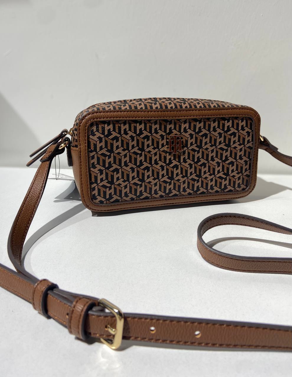 Tommy Hilfiger bag