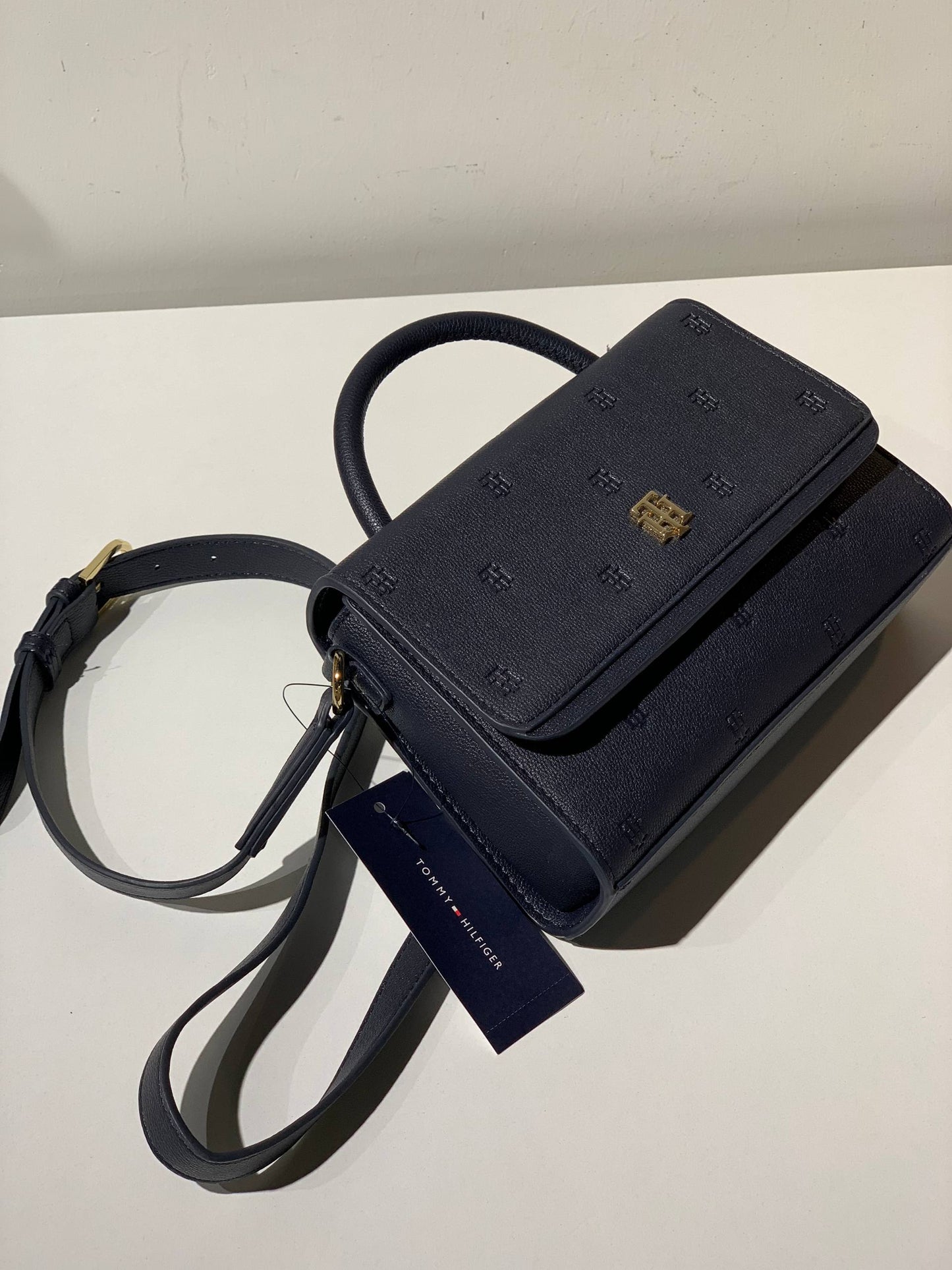 Tommy Hilfiger bag