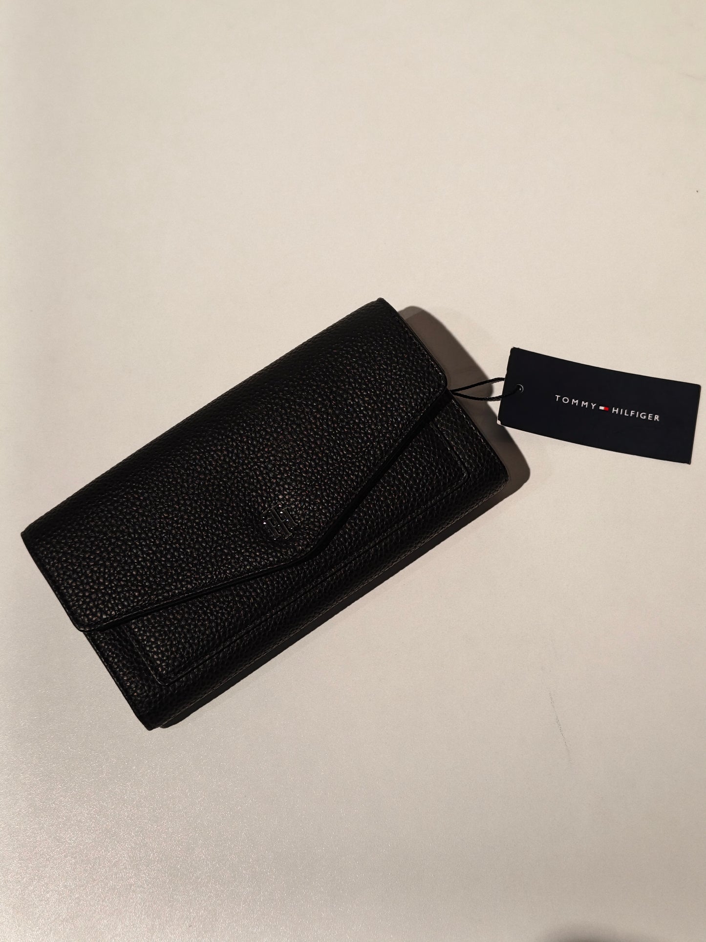 Tommy Hilfiger wallet