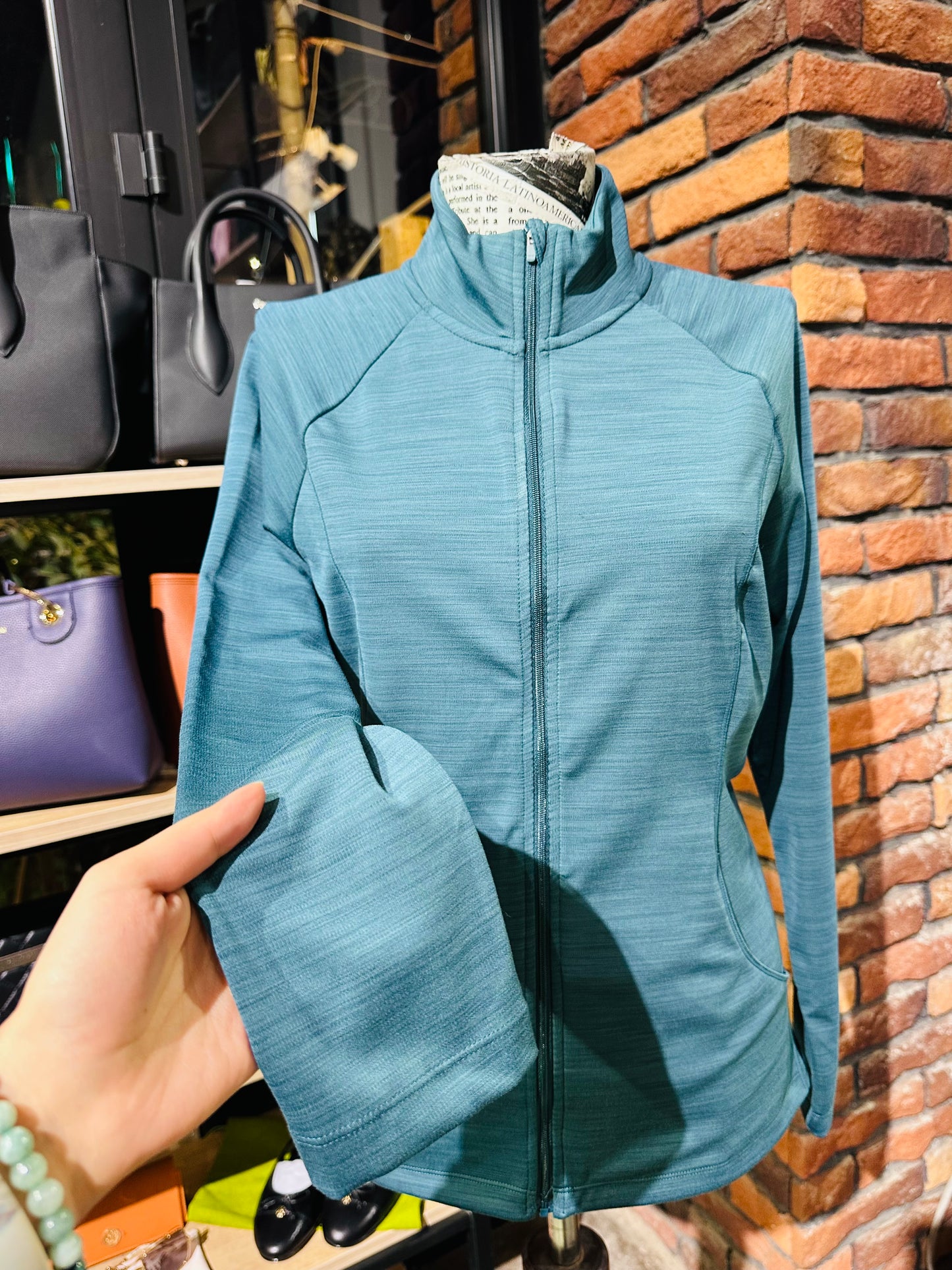 32 heat jacket size small