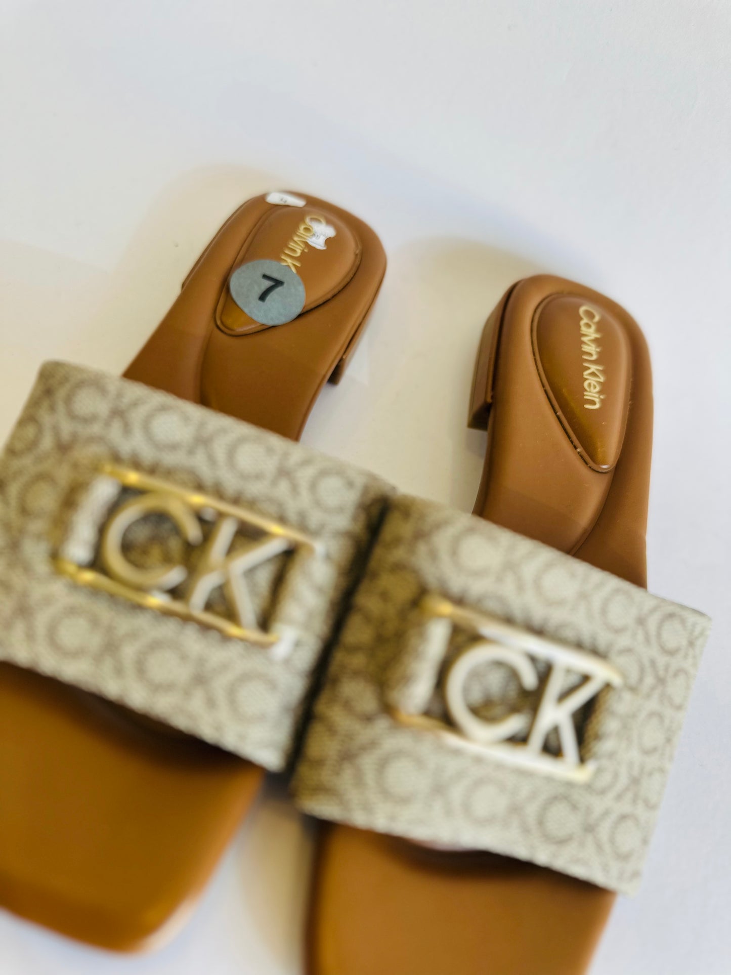 Calvin Klein sandal size 37.5