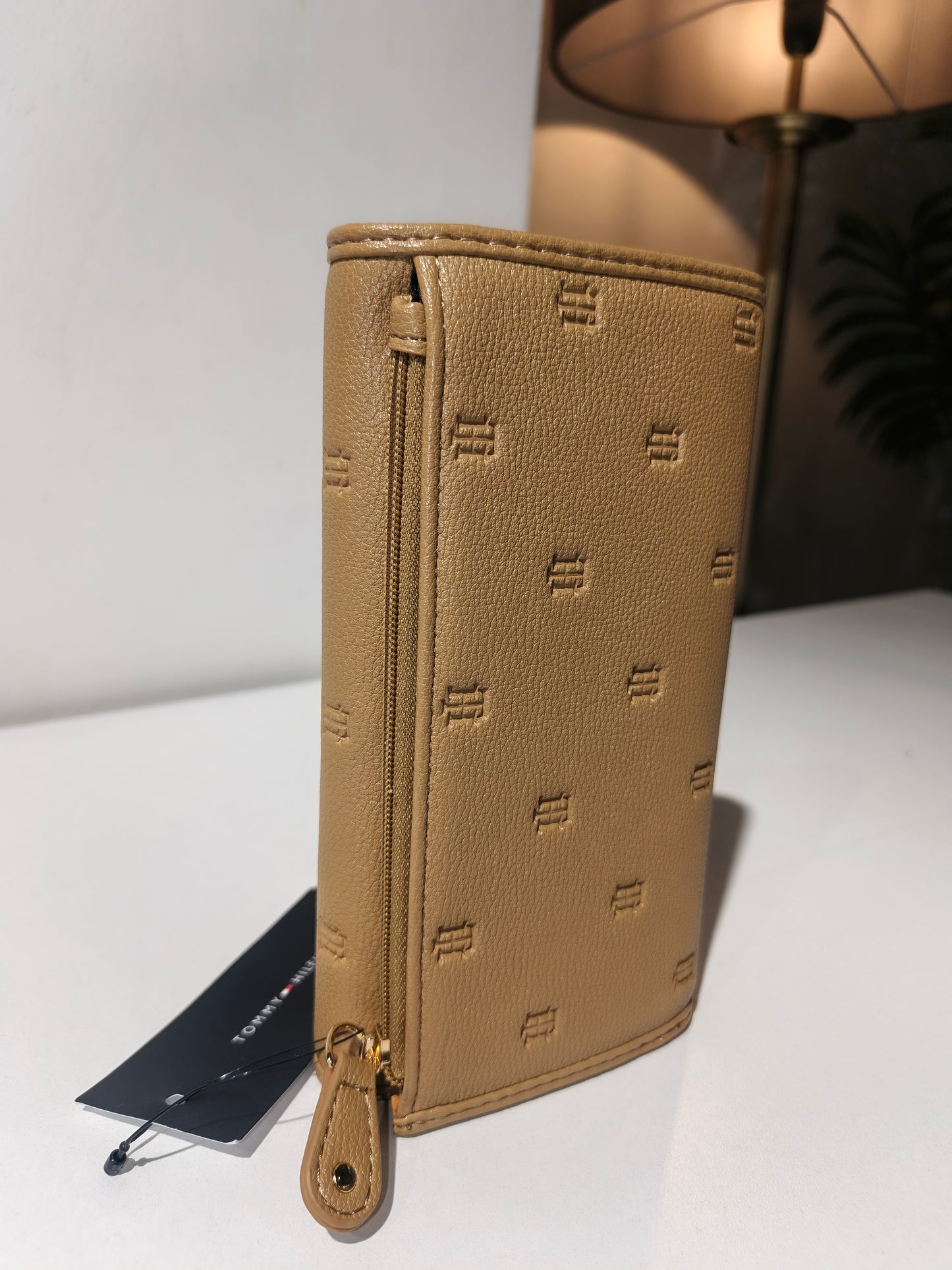 Tommy Hilfiger wallet