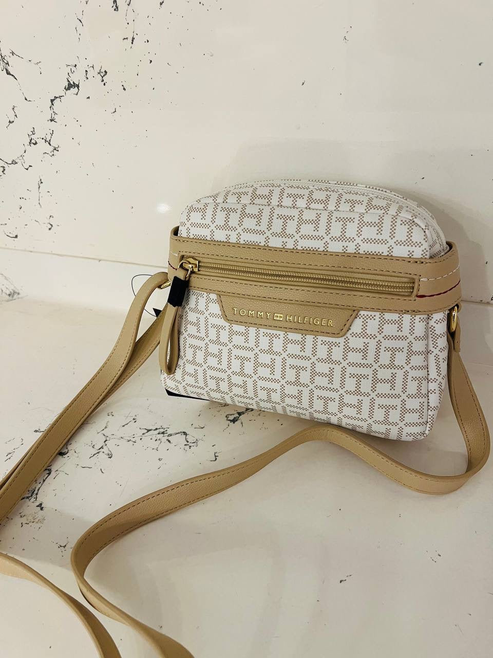 Tommy Hilfiger cross bag