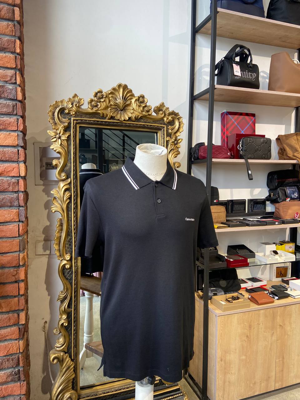 Calvin klein shirt Size medium