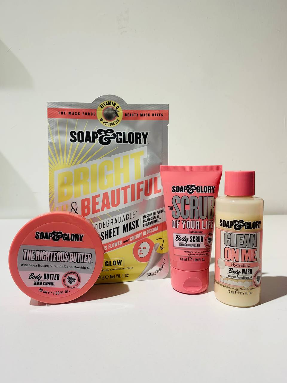 Soap & Glory A Twist Of Pink Gift Set