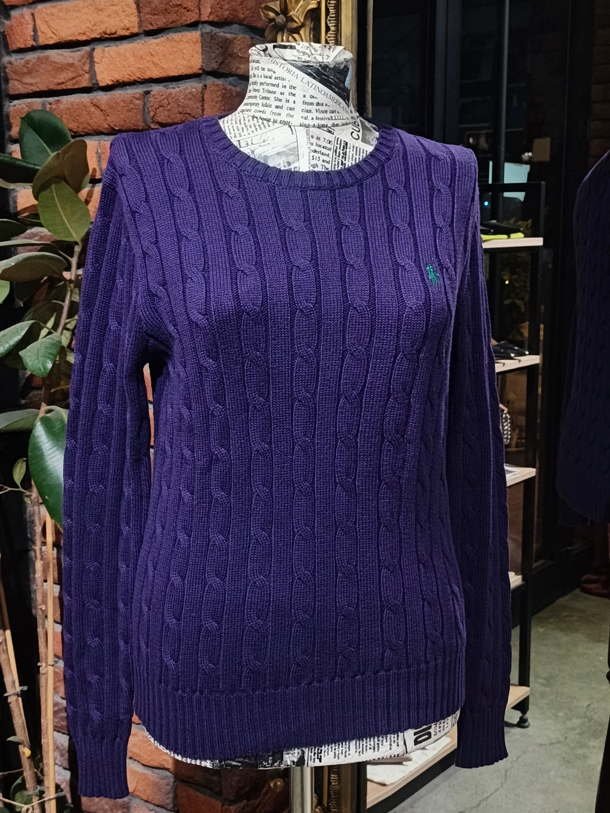 Ralph Lauren sweater size small
