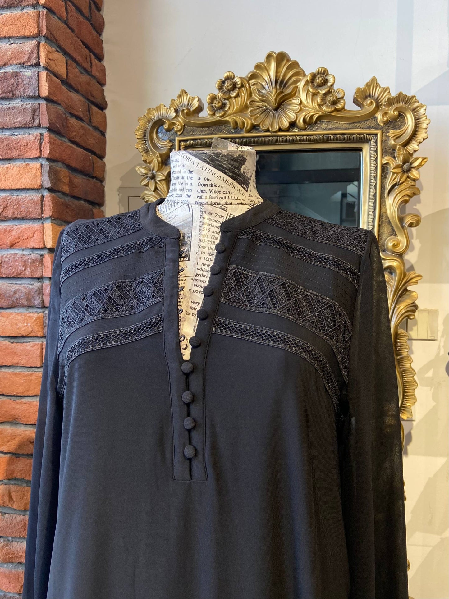 White house black market Size medium