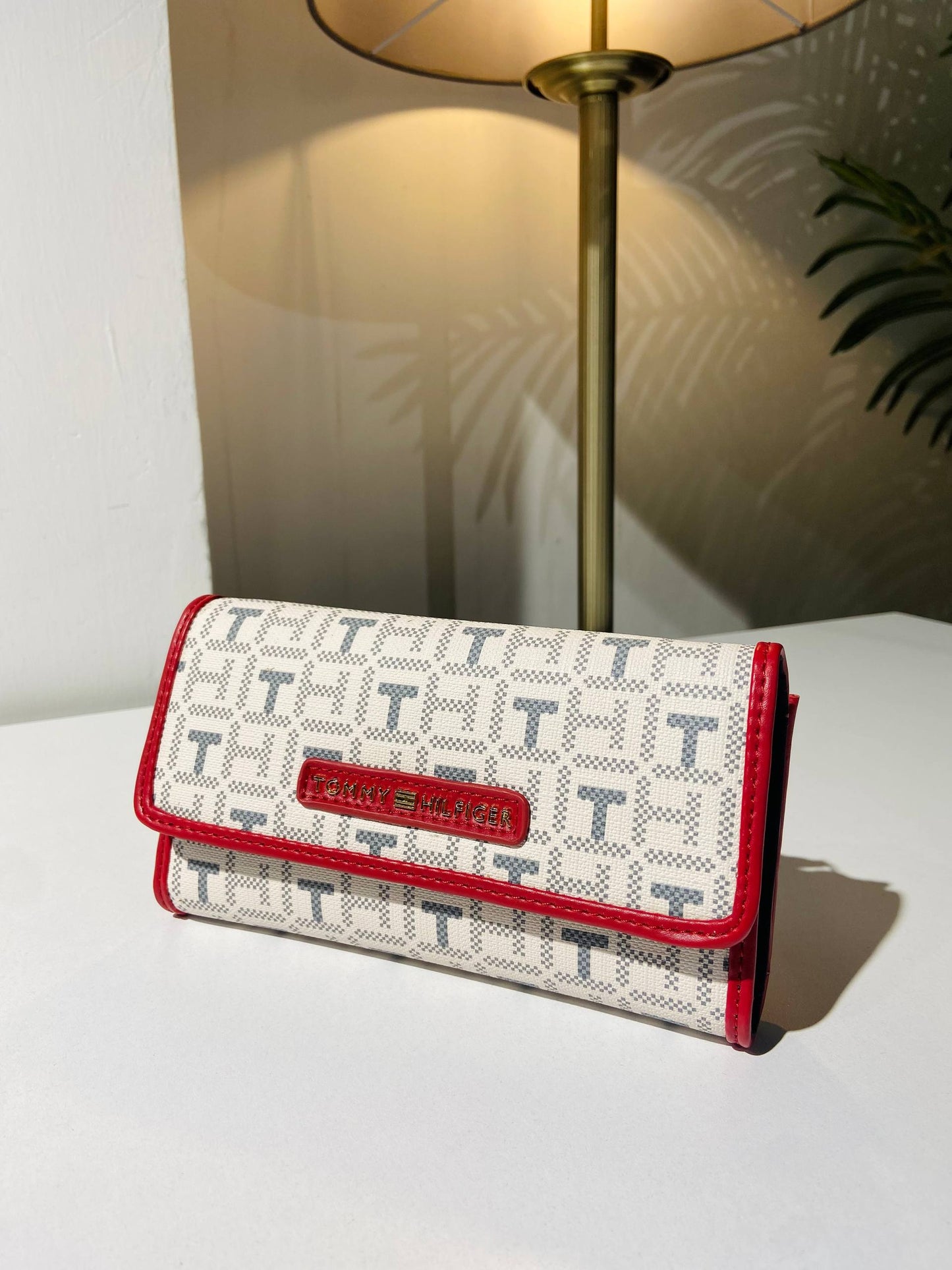 Tommy Hilfiger wallet
