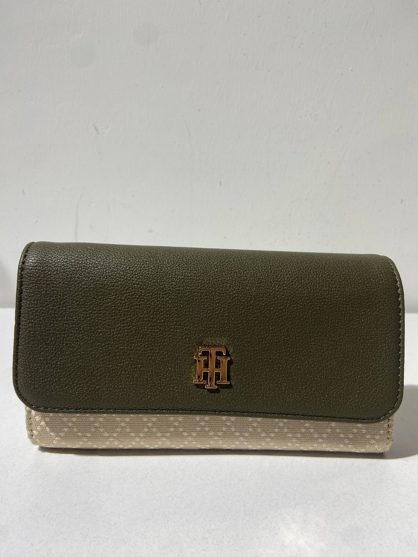 Tommy Hilfiger wallet