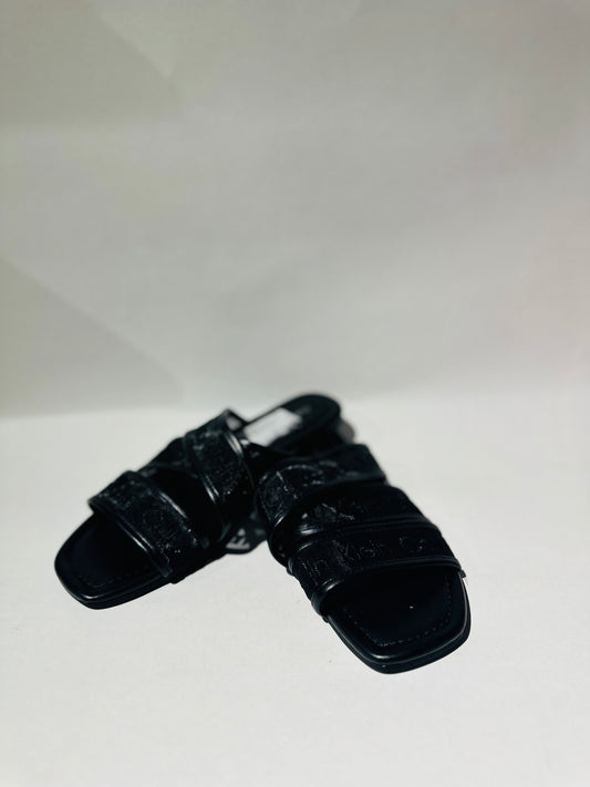 Calvin Klein sandal size 37.5