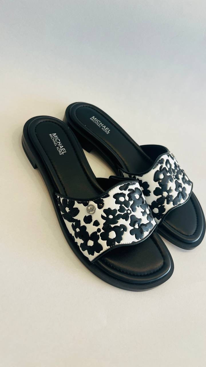 Michael kors sandal size 38