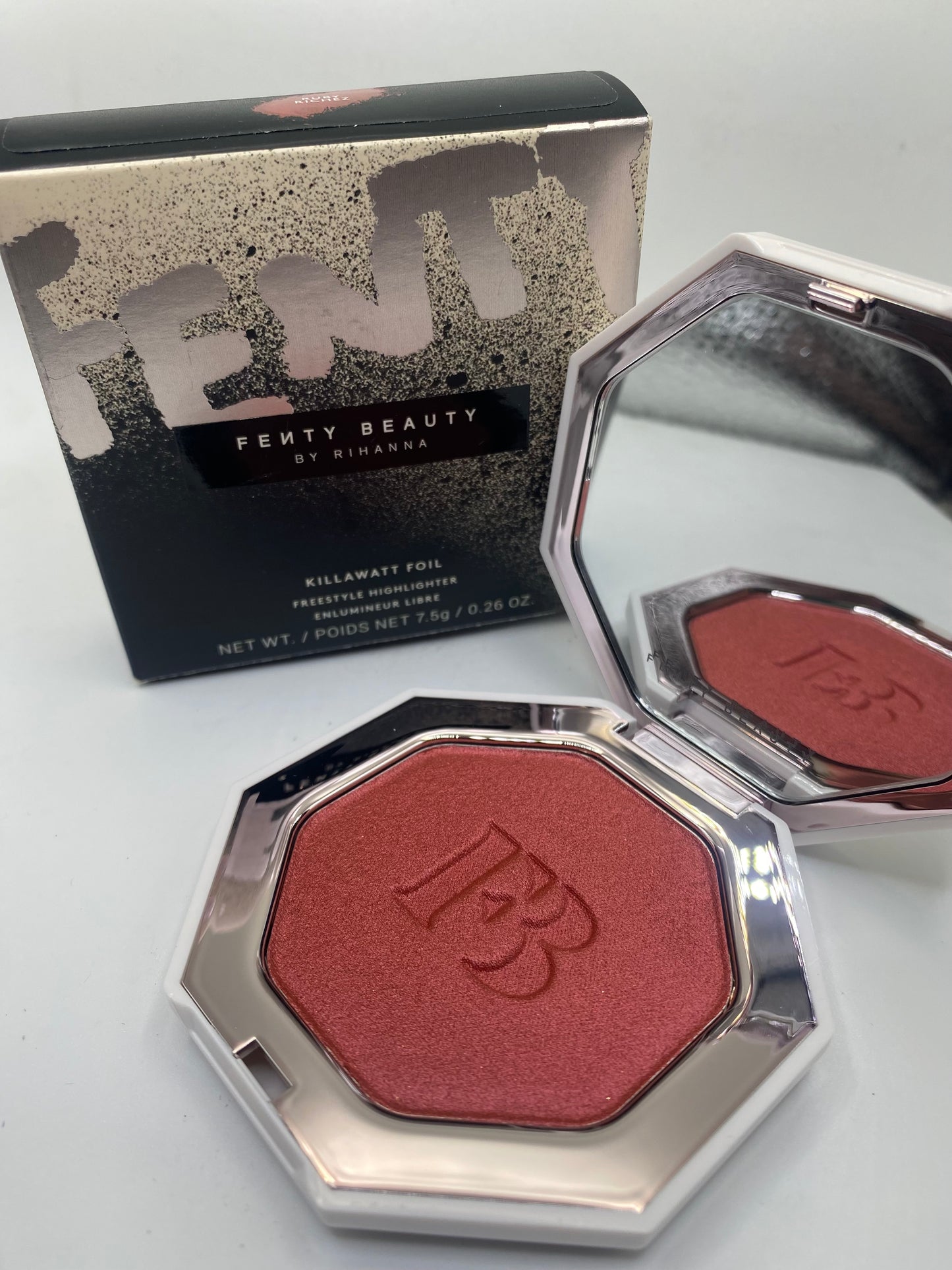 Fenty beauty highlighter