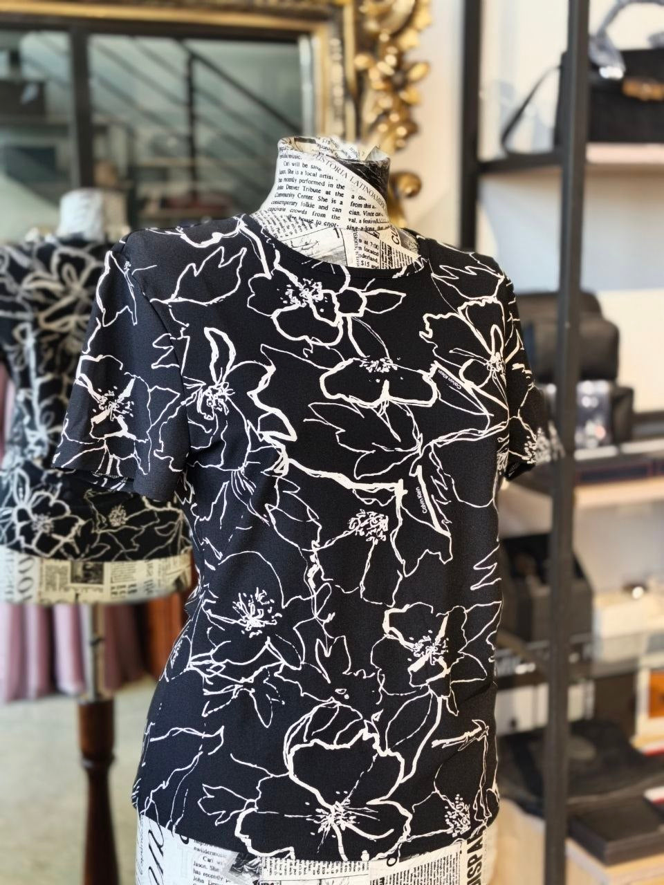 Calvin Klein top size medium