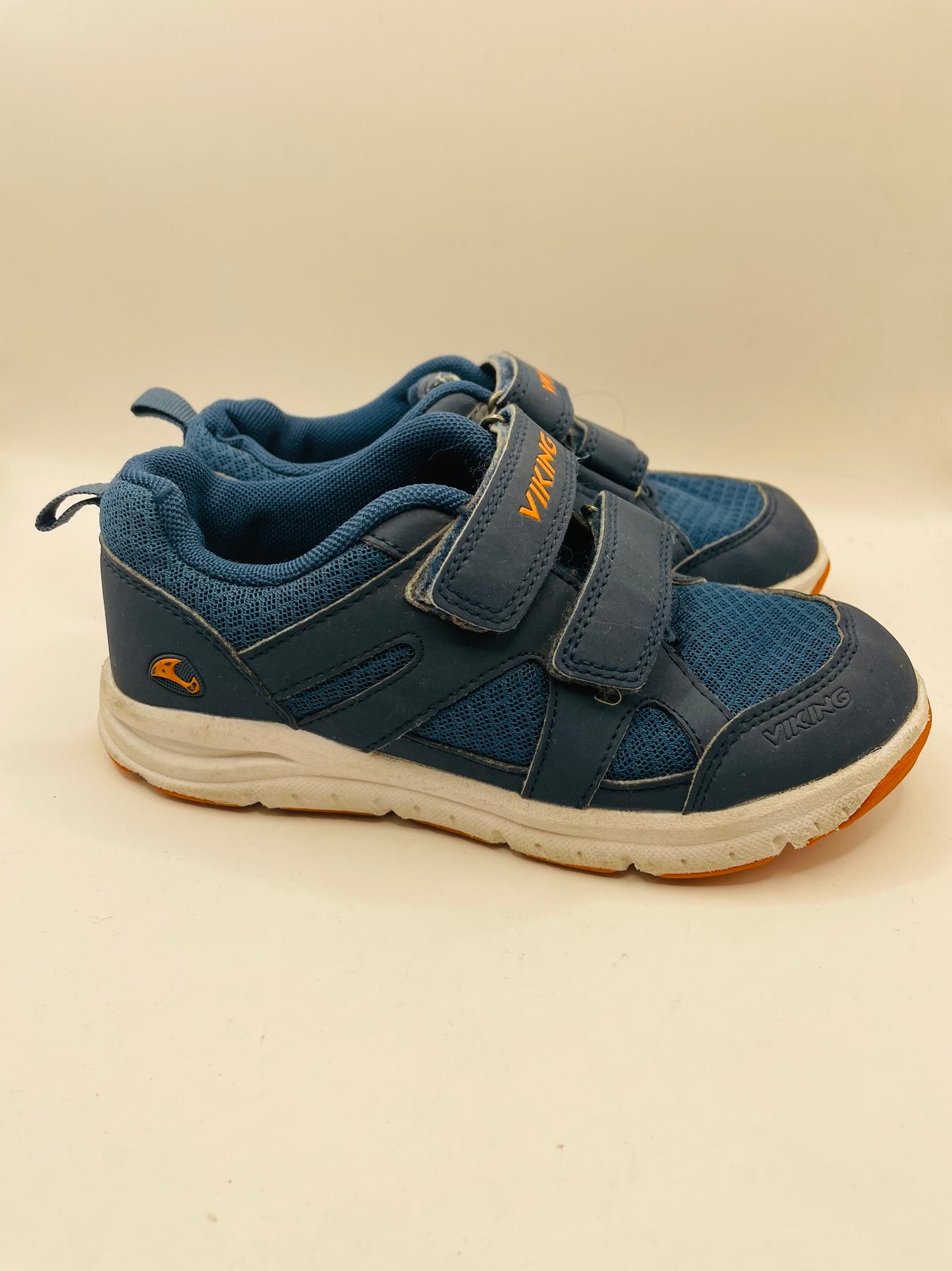 Viking kids sneakers