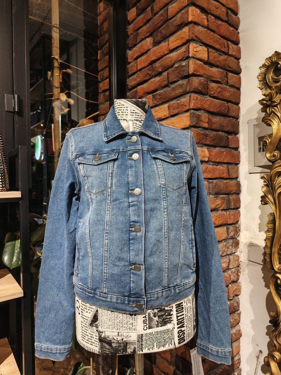Tommy Hilfiger denim jacket