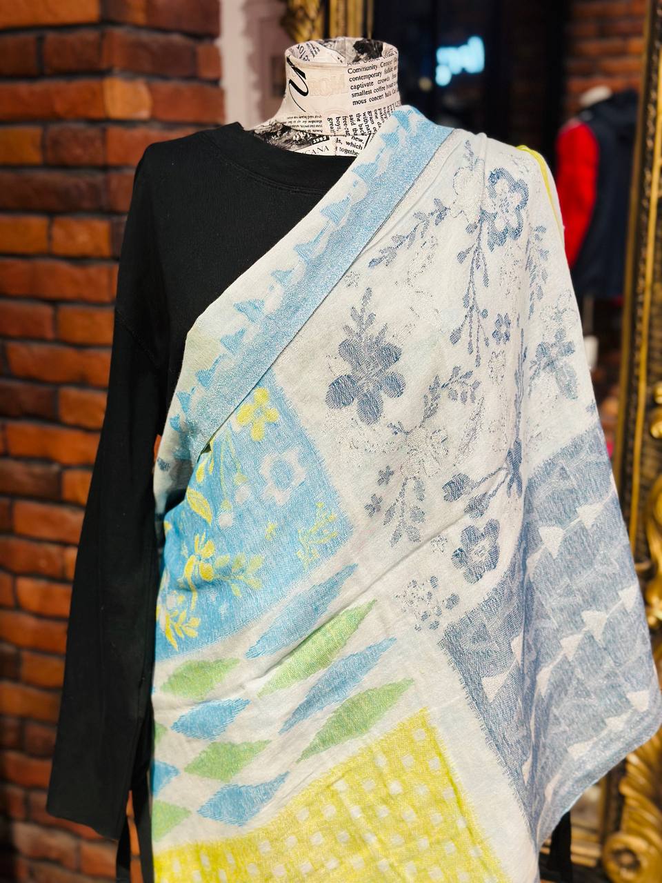 Echo scarf