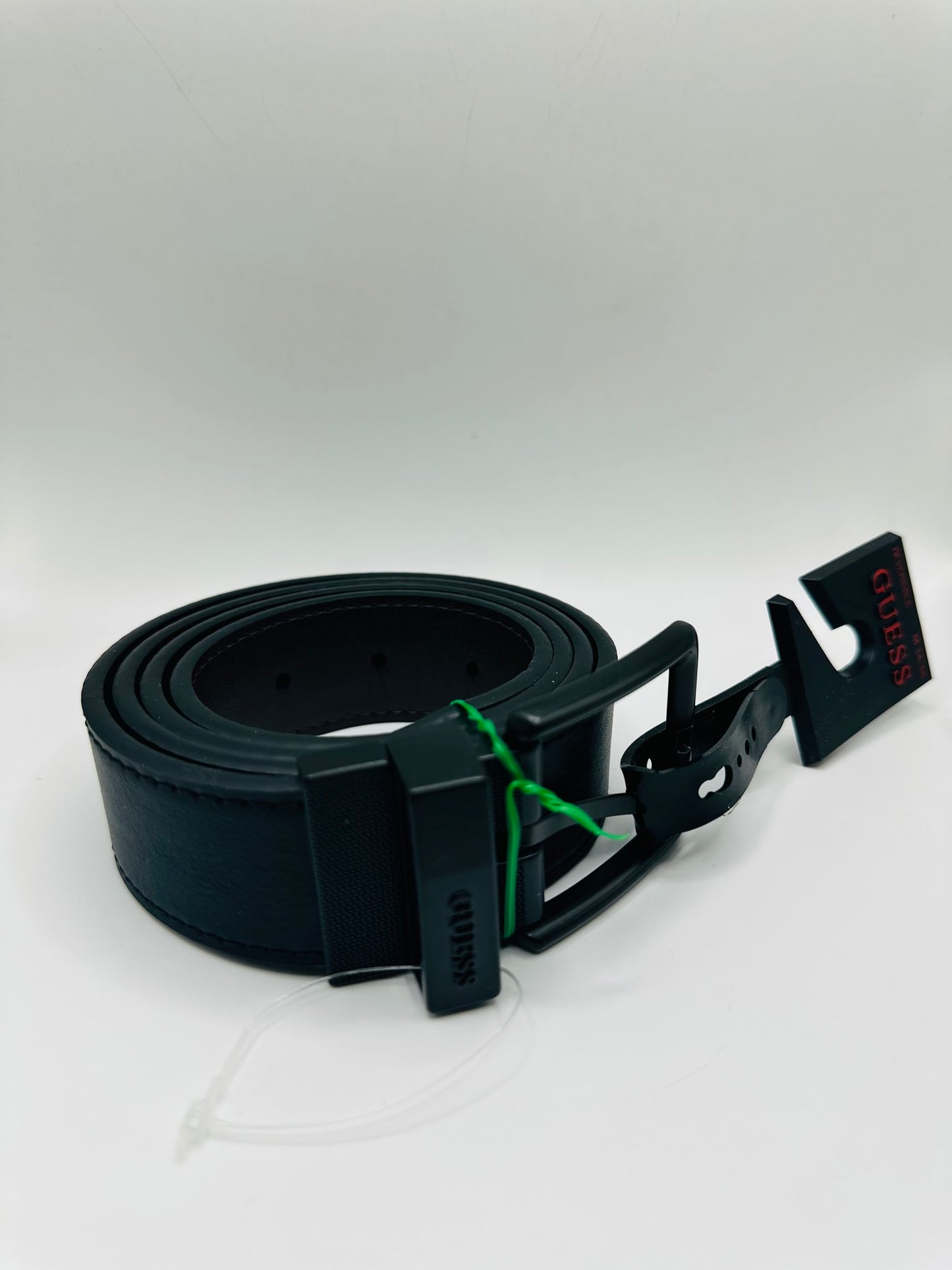 Guess belt reversible size medium (34/36)