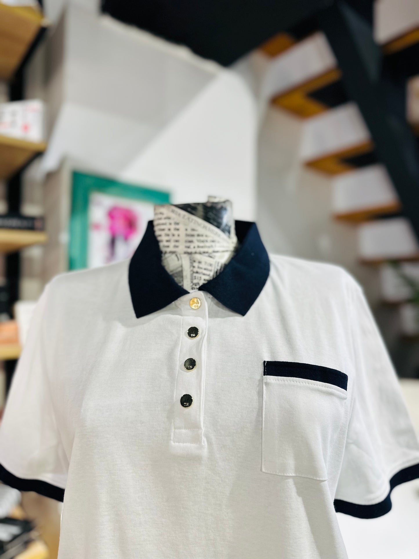 tommy hilfiger t-shirt size large