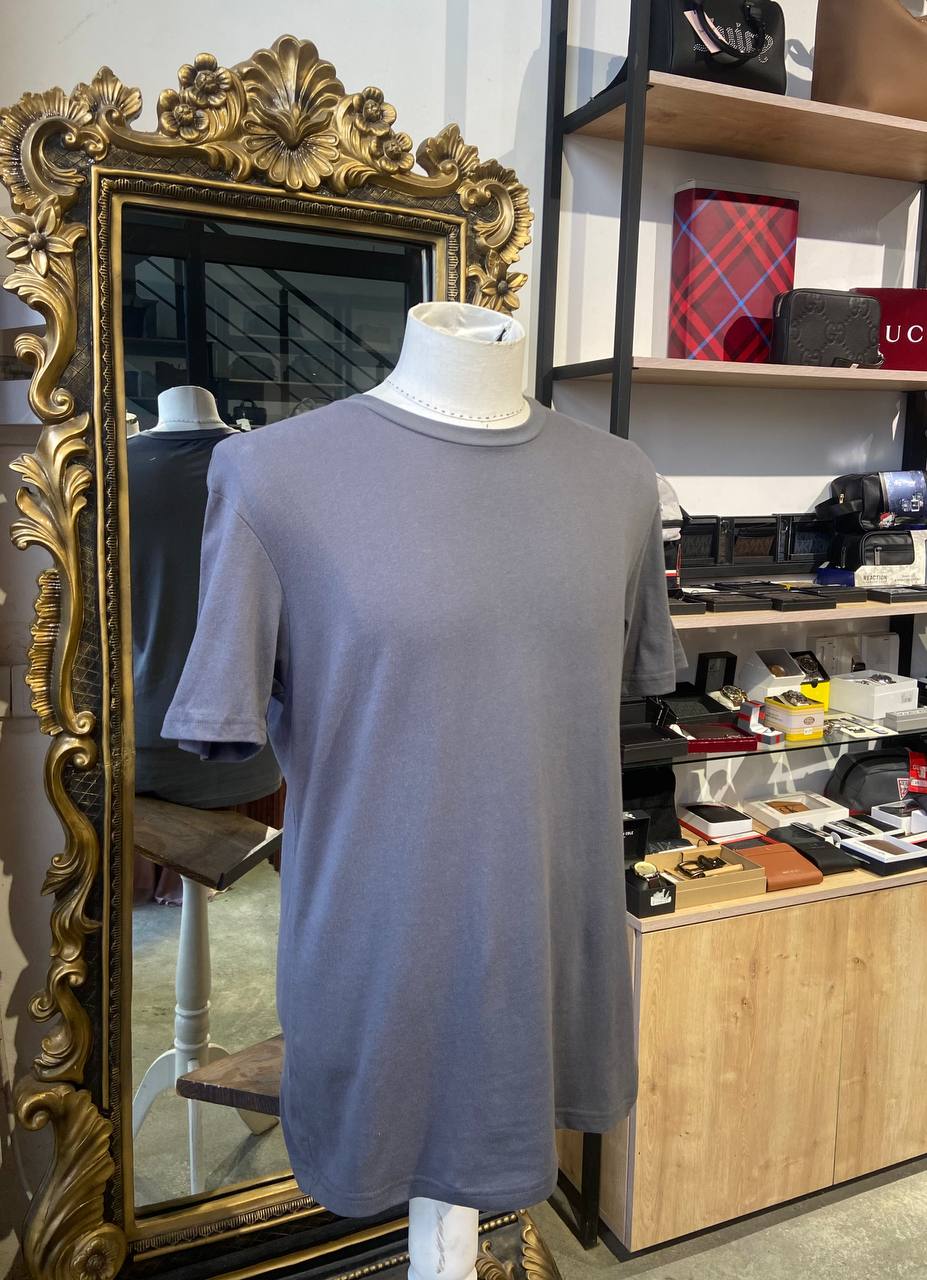 True classic shirt size medium