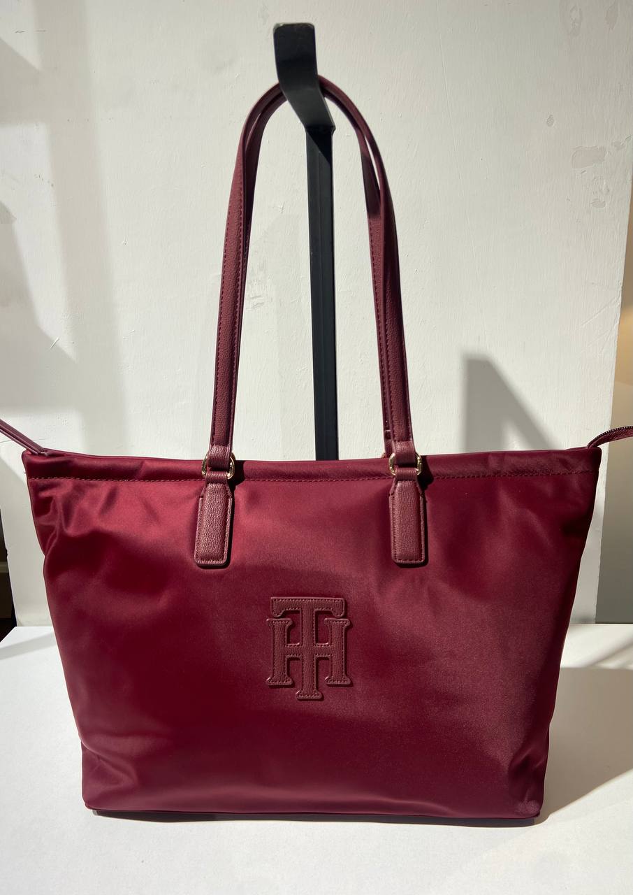 Tommy Hilfiger bag
