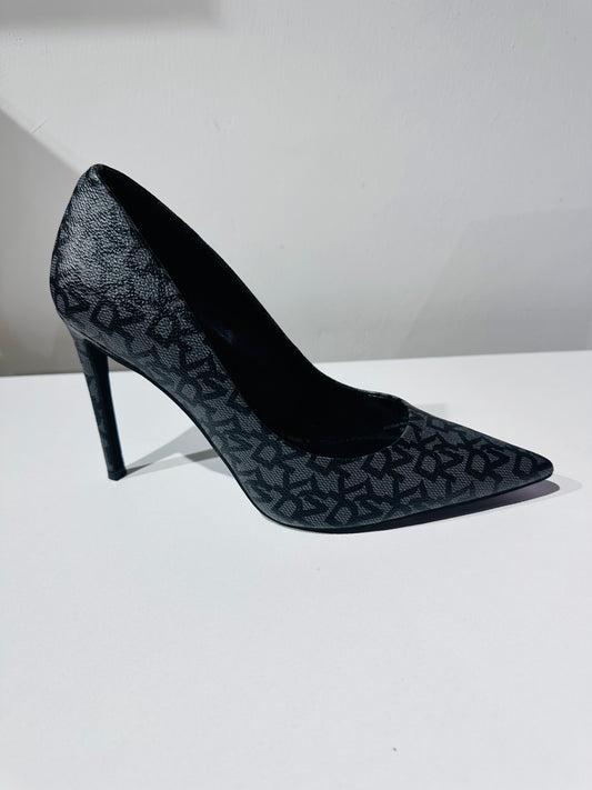 Dkny shoes size 38.5