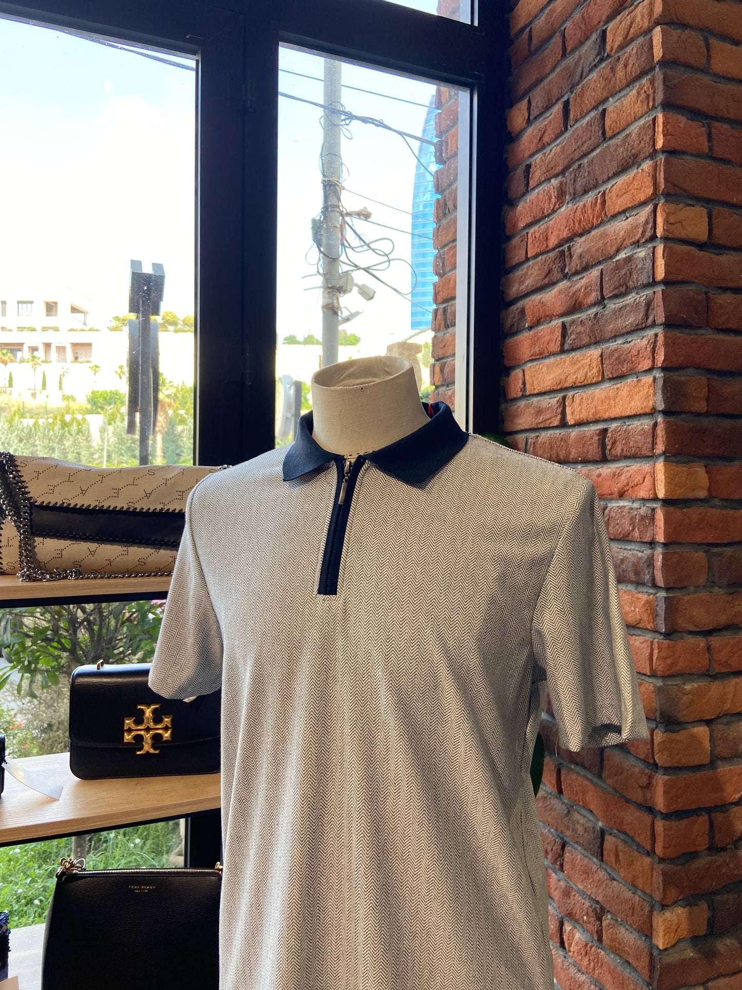 Guide london shirt Size medium