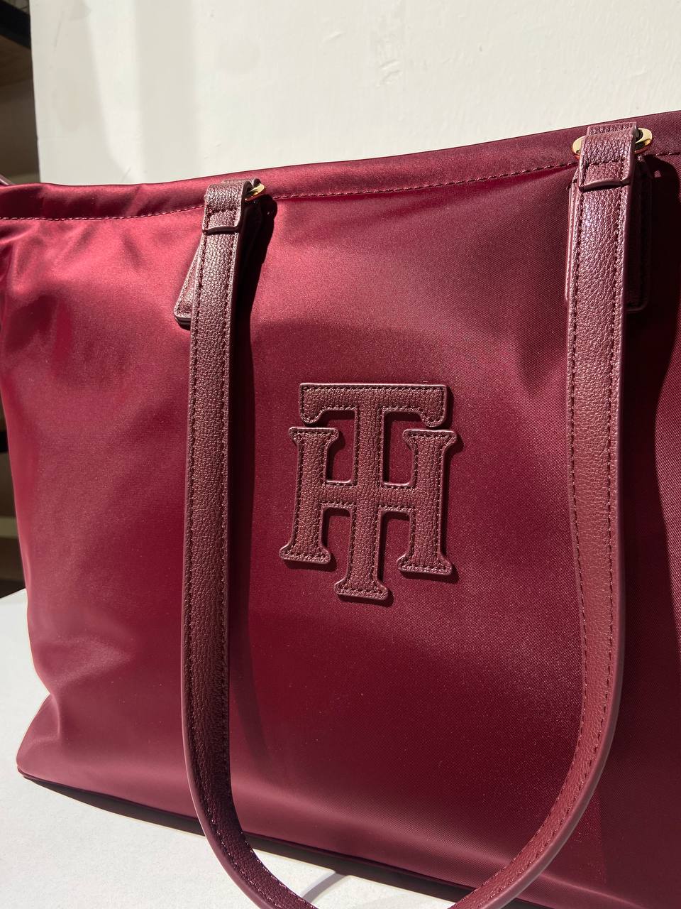 Tommy Hilfiger bag