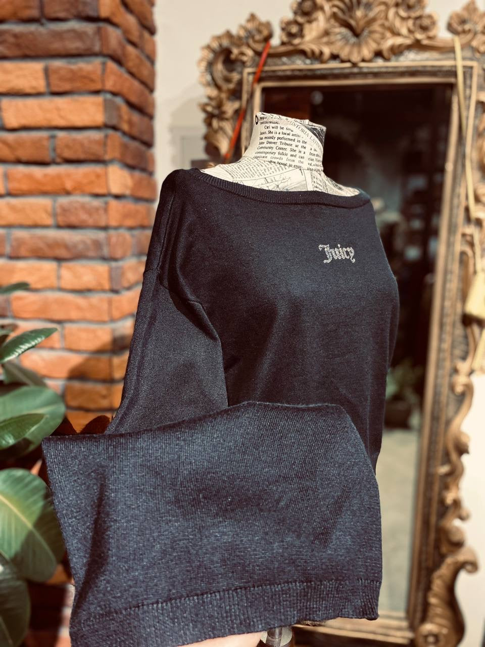 Juicy Couture sweater size medium