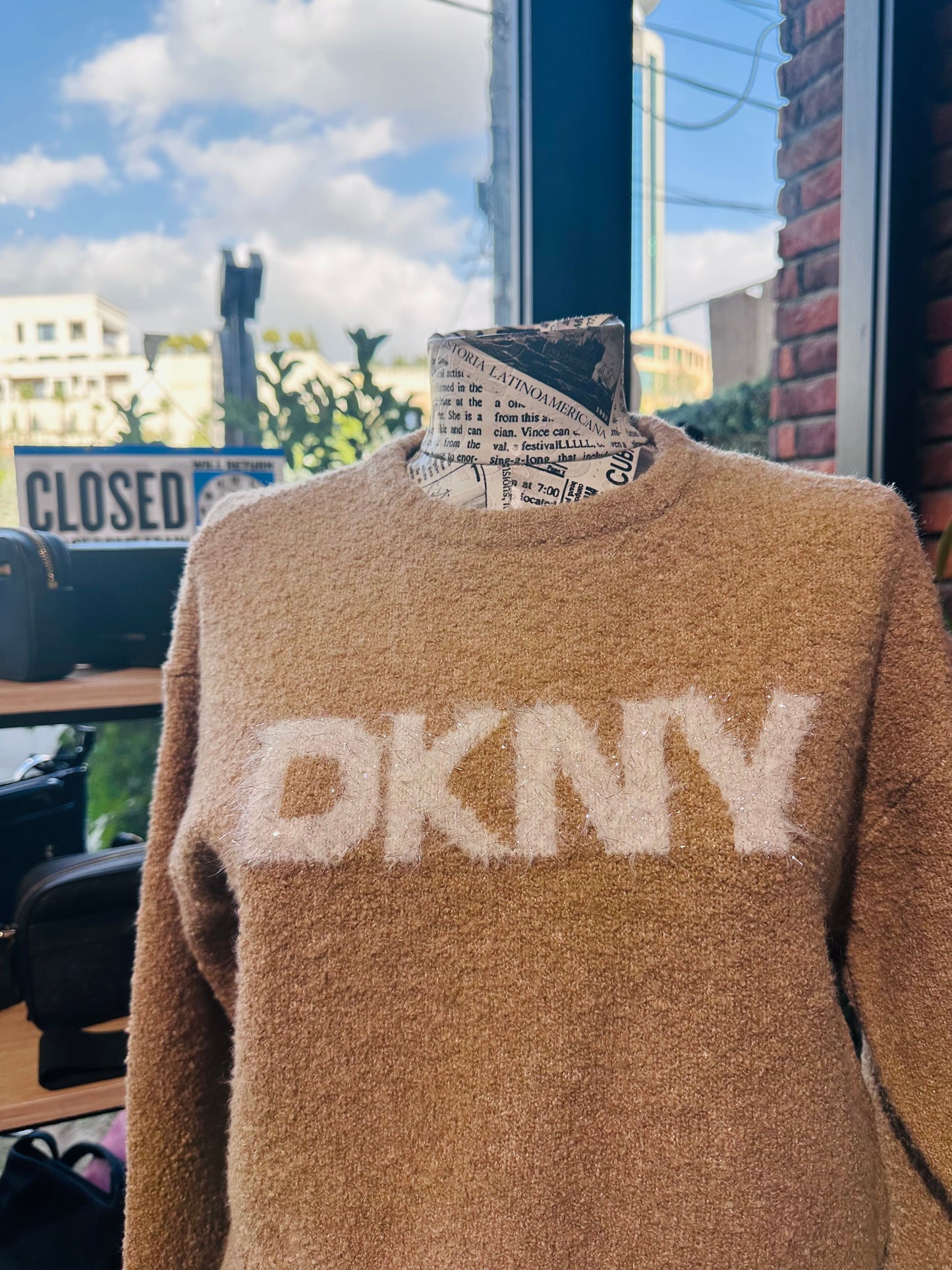 Dkny sweater size small