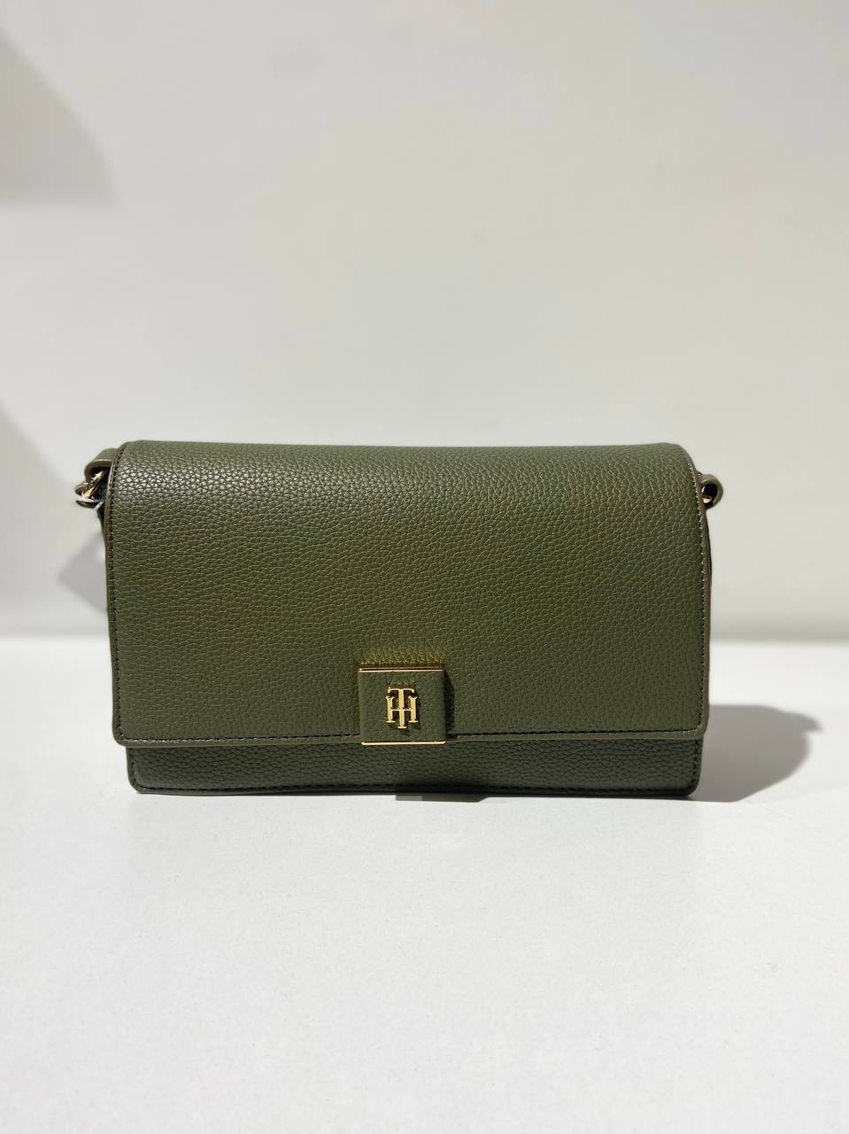 Tommy Hilfiger bag