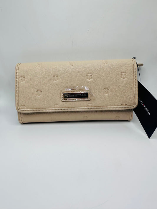 Tommy Hilfiger wallet