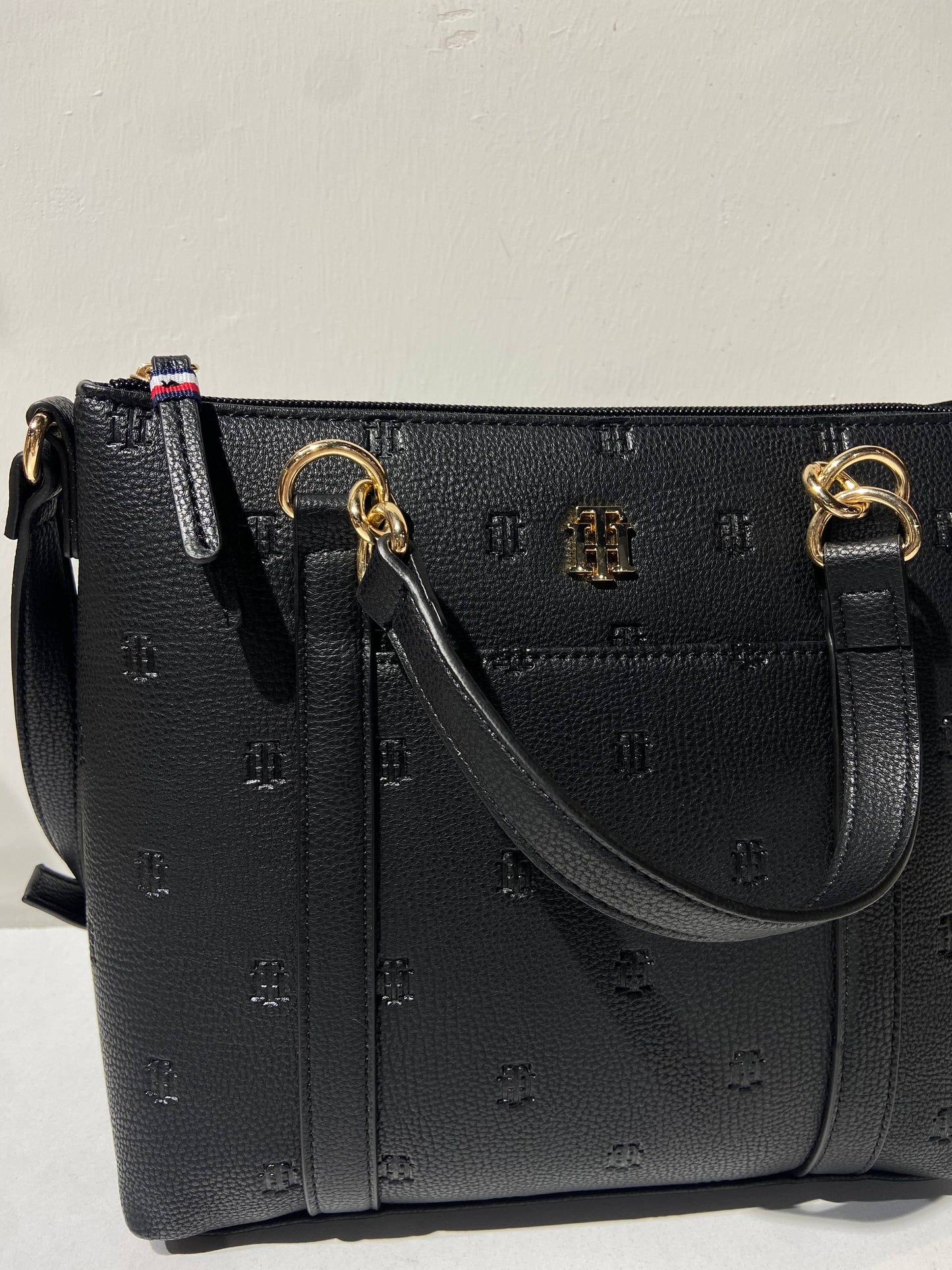 Tommy Hilfiger bag